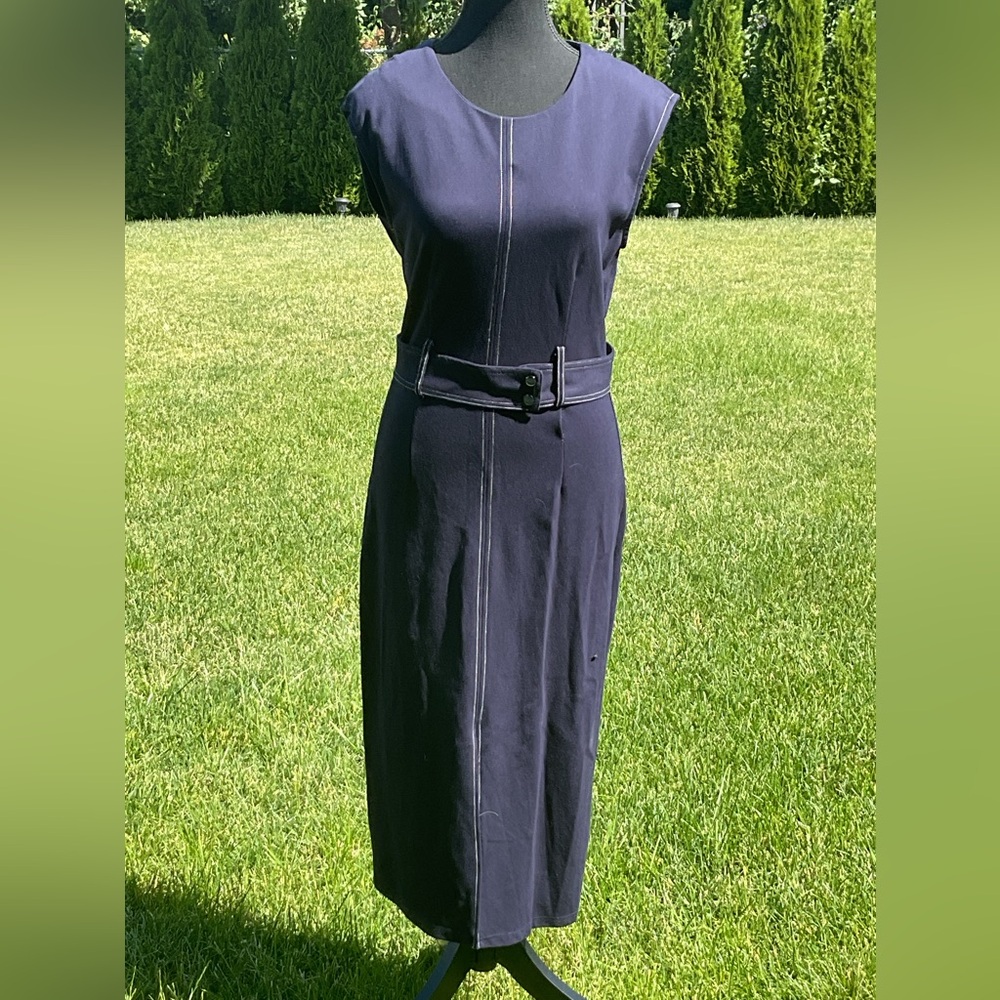 🧵Papillon Blue with White  Sheath Belted Sleeveless Midi Dress with Slit.
